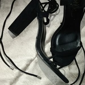 Size 10 BLACK STRAP HEELS